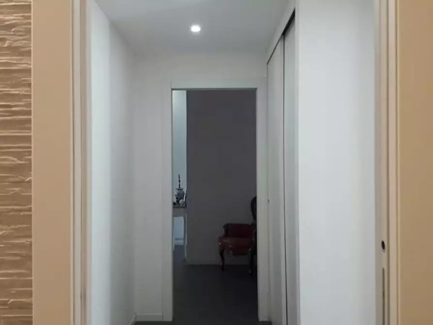 Immagine 10 di Appartamento in affitto  in Via Tonale a Milano