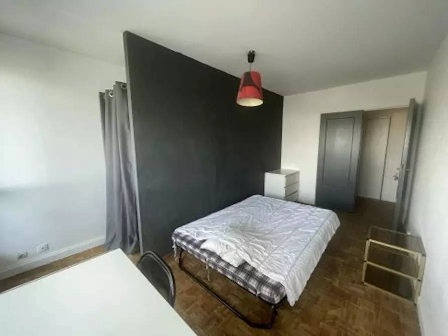 Immagine 1 di Camera in affitto  in Cours Émile-Zola a Villeurbanne