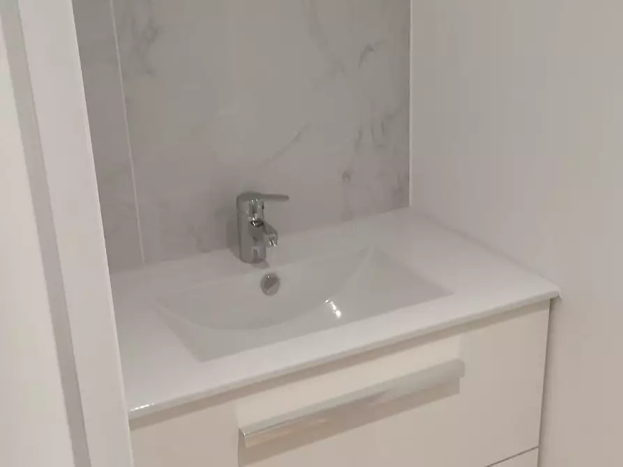 Immagine 2 di Camera in affitto  in Grand Rue a Nîmes