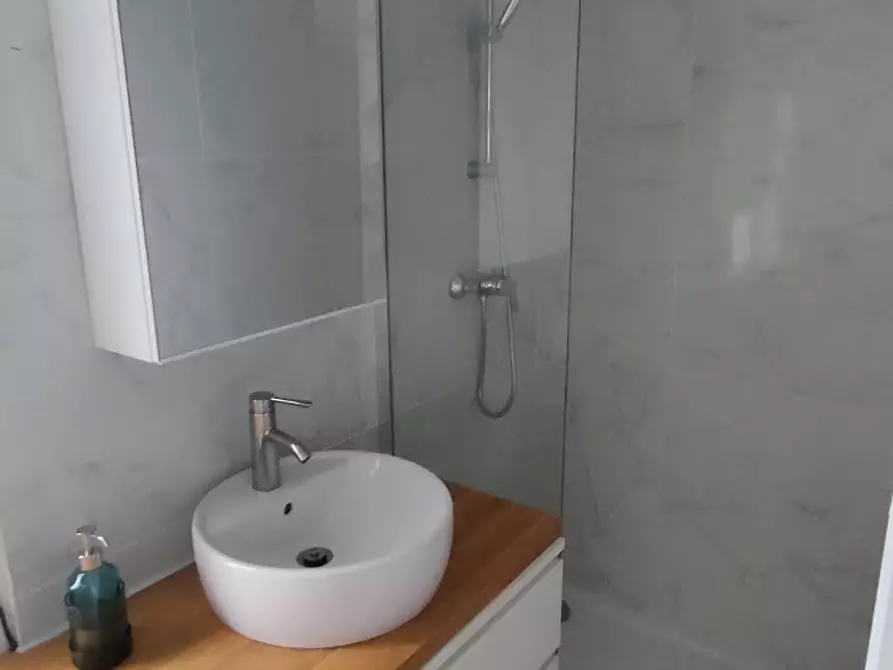 Immagine 7 di Camera in affitto  in Grand Rue a Nîmes