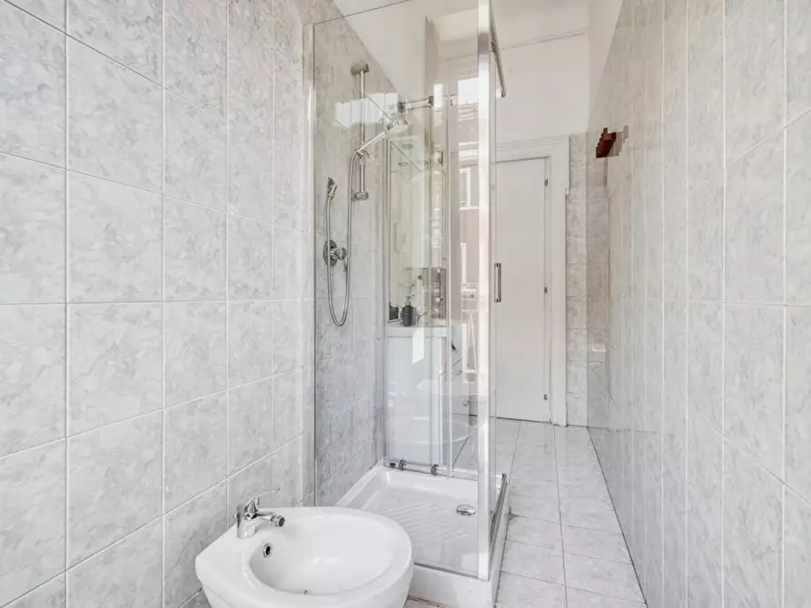 Immagine 10 di Camera in affitto  in Via Francesco Brioschi a Milano