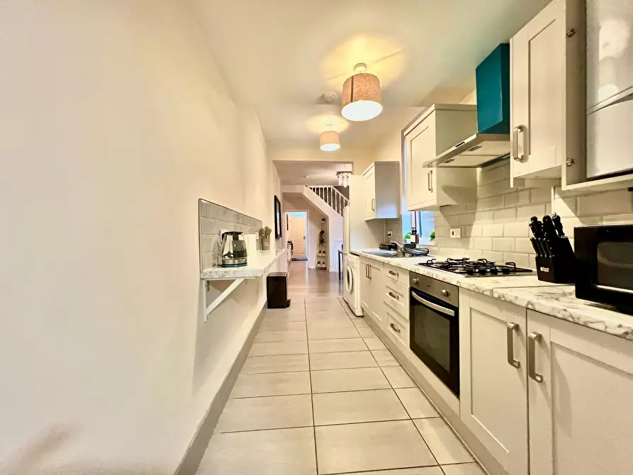 Immagine 10 di Casa indipendente in affitto  in Kingsland Avenue a 