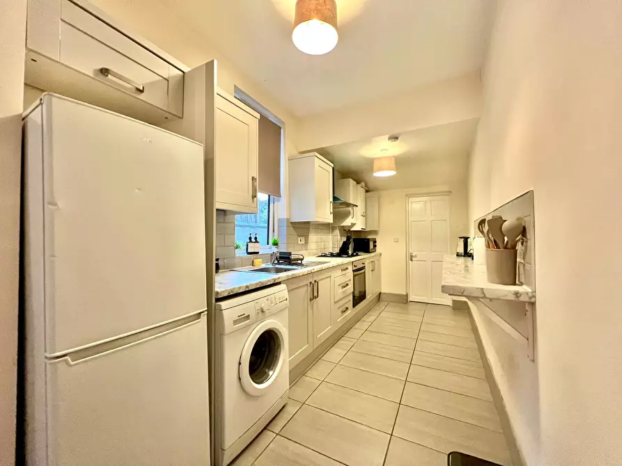 Immagine 9 di Casa indipendente in affitto  in Kingsland Avenue a 