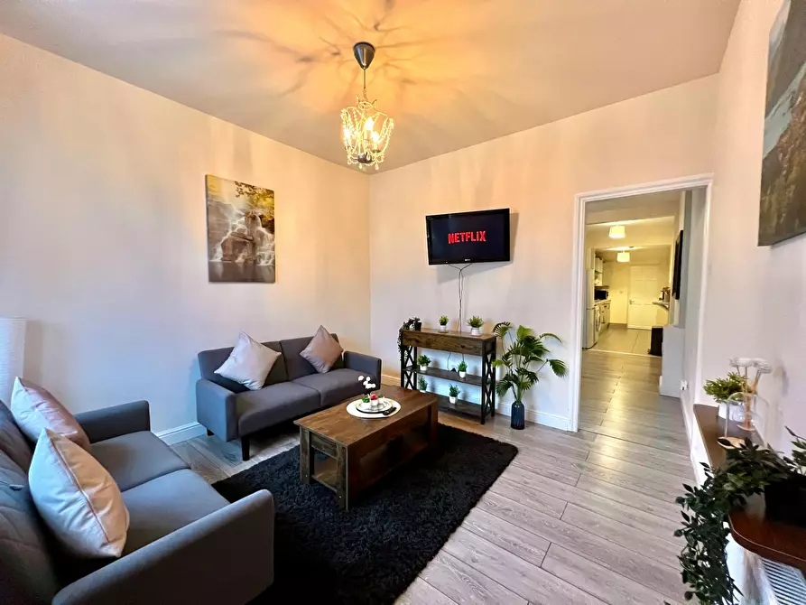 Immagine 1 di Casa indipendente in affitto  in Kingsland Avenue a 