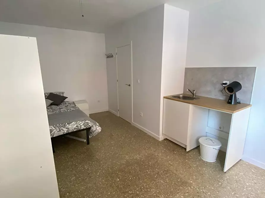 Immagine 4 di Camera in affitto  in Carrer Joan Lluis Vives a Manises