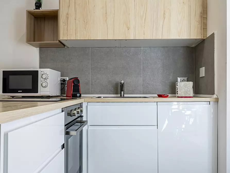 Immagine 4 di Appartamento in affitto  in Via Plinio a Roma