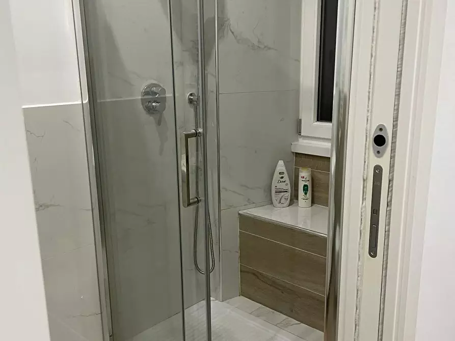 Immagine 10 di Appartamento in affitto  in Via Plinio a Roma