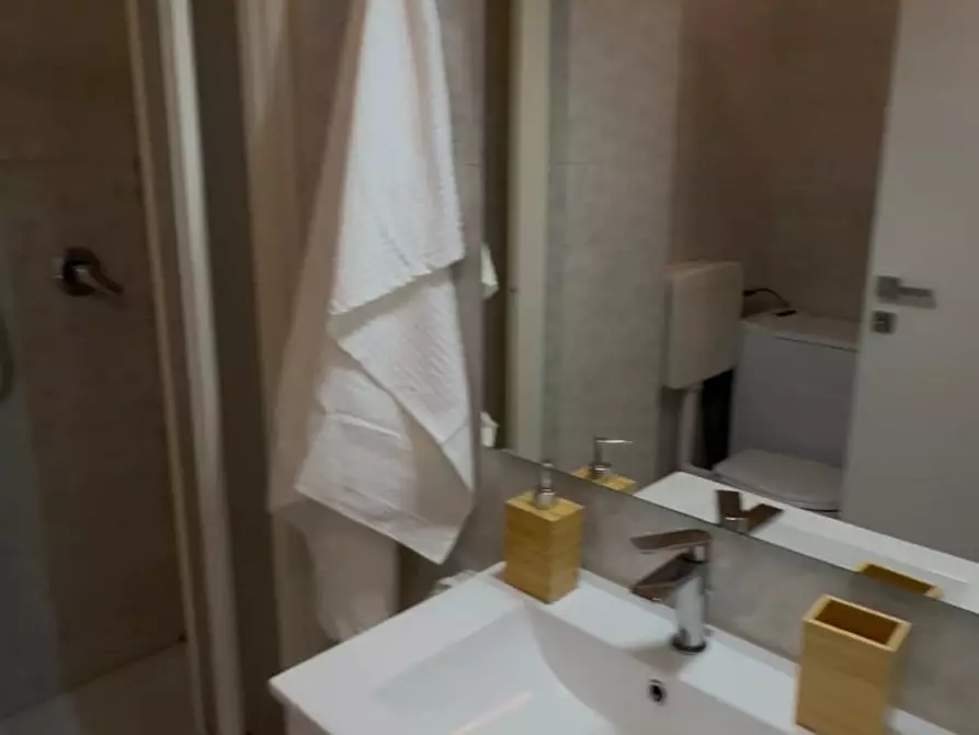 Immagine 8 di Appartamento in affitto  in Via Genova a Torino