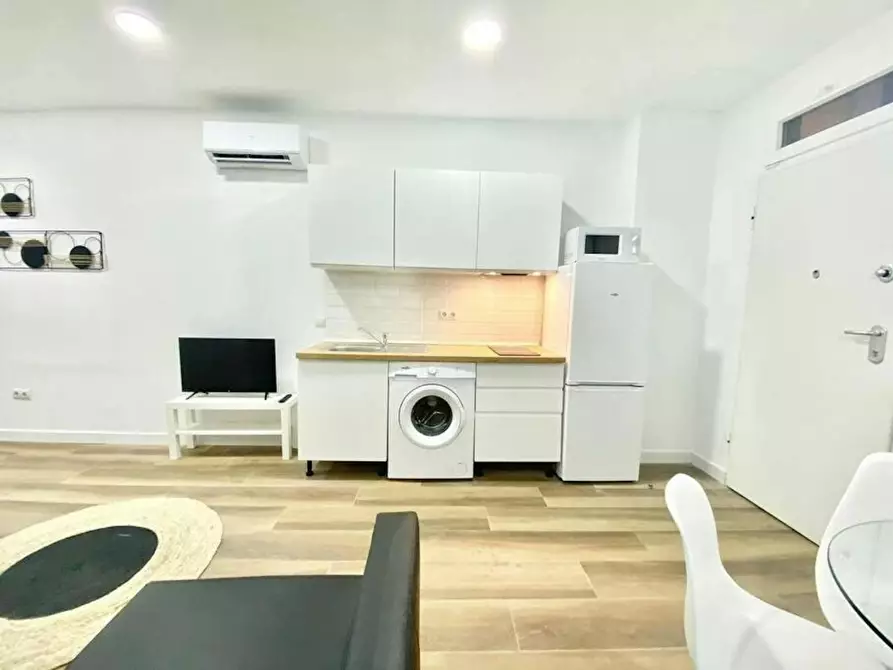 Immagine 6 di Appartamento in affitto  in Calle de Amparo Usera a Madrid
