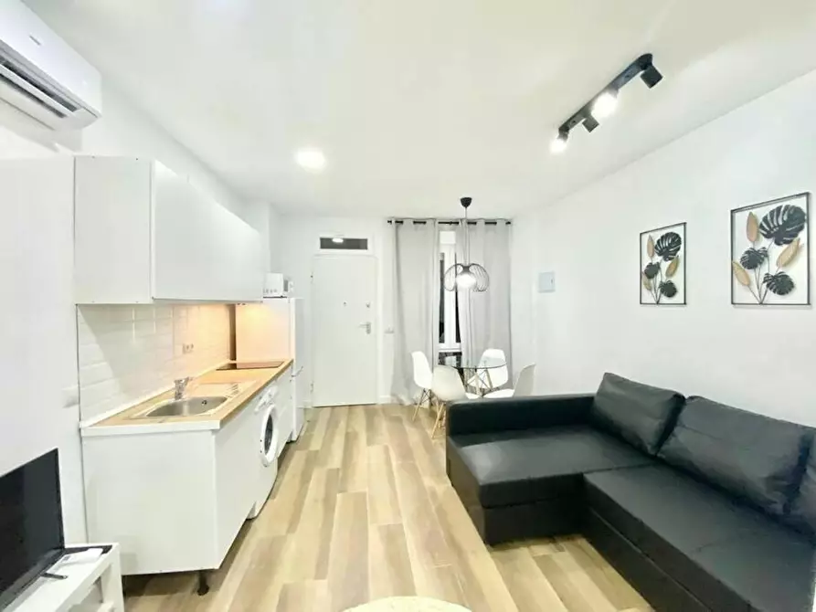 Immagine 4 di Appartamento in affitto  in Calle de Amparo Usera a Madrid
