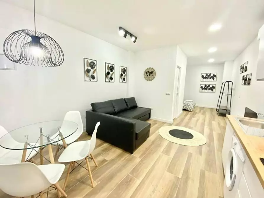 Immagine 2 di Appartamento in affitto  in Calle de Amparo Usera a Madrid