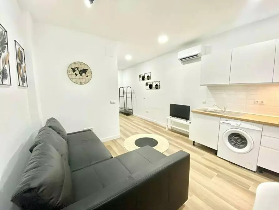 Immagine 5 di Appartamento in affitto  in Calle de Amparo Usera a Madrid