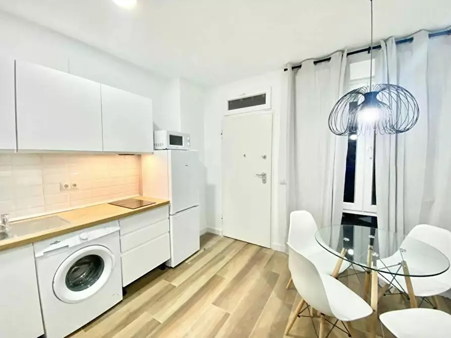 Immagine 8 di Appartamento in affitto  in Calle de Amparo Usera a Madrid