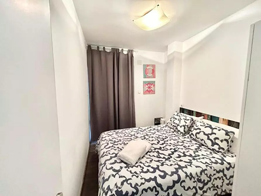 Immagine 10 di Appartamento in affitto  in Calle de Antonio López a Madrid