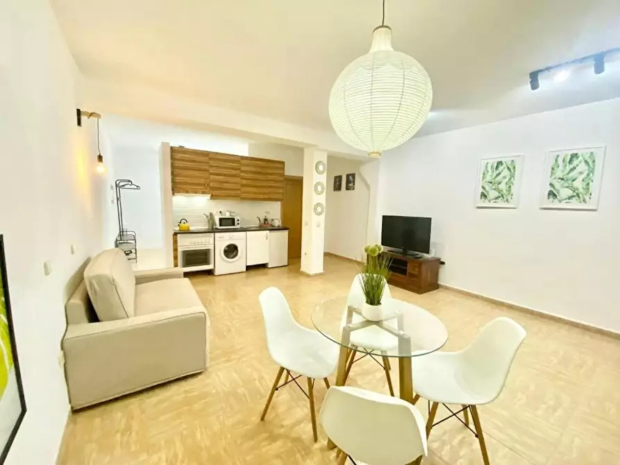 Immagine 1 di Appartamento in affitto  in Calle de Callejo a Madrid