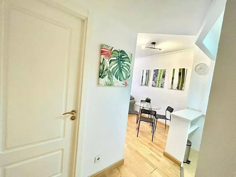 Immagine 5 di Appartamento in affitto  in Calle del Puerto de Pozazal a Madrid