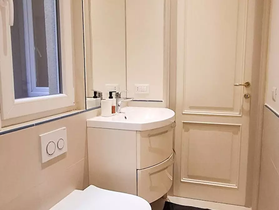 Immagine 10 di Camera in affitto  in Via Antonio Crocco a Genova