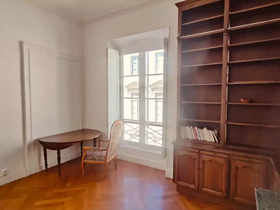 Immagine 9 di Appartamento in affitto  in Grand Rue a Nîmes