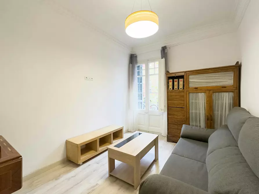 Immagine 9 di Appartamento in affitto  in Avinguda del Paral·lel a Barcelona