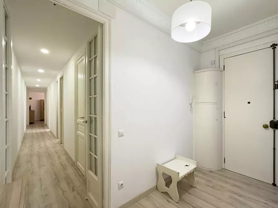 Immagine 2 di Appartamento in affitto  in Avinguda del Paral·lel a Barcelona