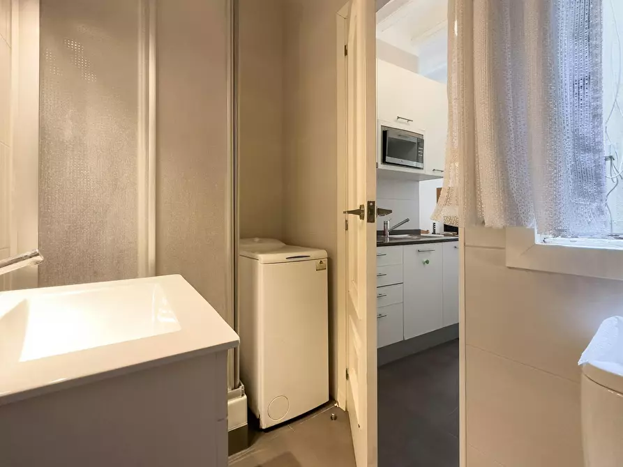 Immagine 8 di Appartamento in affitto  in Carrer de la Cera a Barcelona