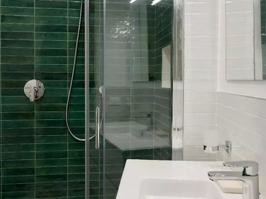 Immagine 10 di Appartamento in affitto  in Via Giulia di Gallese a Roma