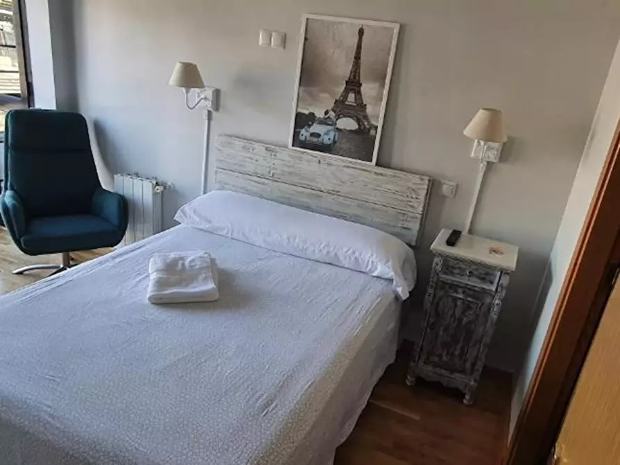 Immagine 1 di Camera in affitto  in Calle del Parroco Eusebio Cuenca a Madrid