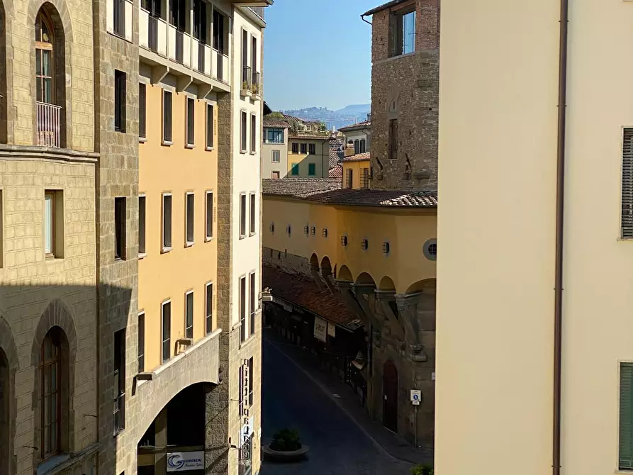 Immagine 9 di Appartamento in affitto  in Piazza Santa Felicita a Firenze