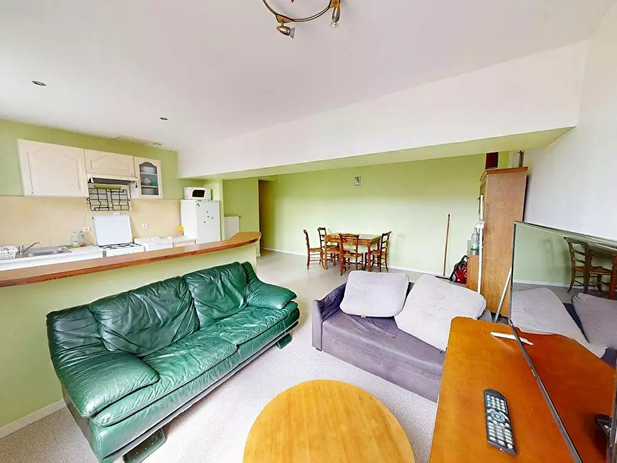 Immagine 7 di Appartamento in affitto  in Rue de Tardy a Saint-Étienne