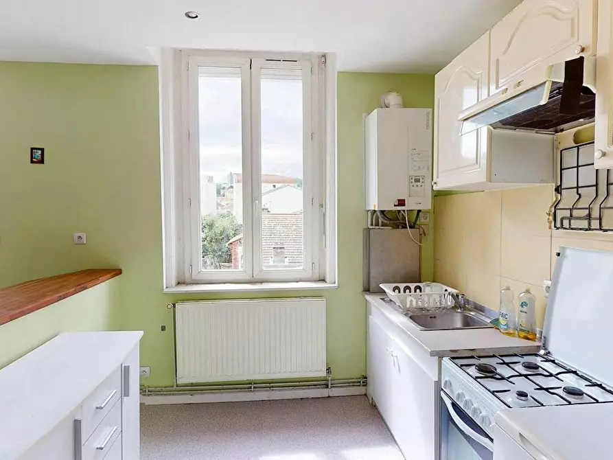 Immagine 2 di Appartamento in affitto  in Rue de Tardy a Saint-Étienne