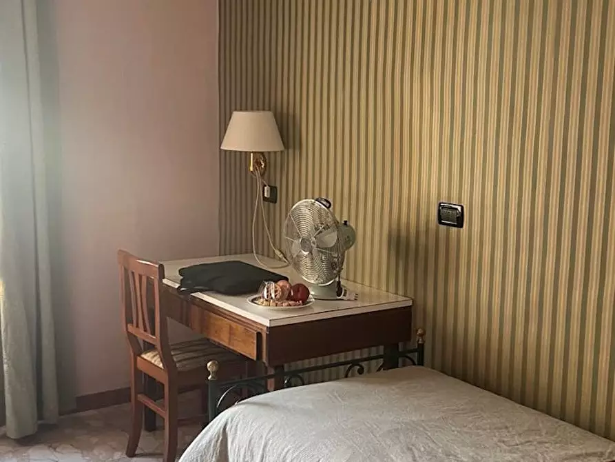 Immagine 5 di Camera in affitto  in Via Principessa Clotilde a Torino