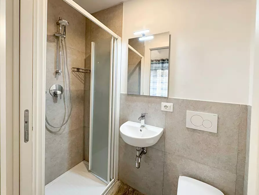 Immagine 5 di Camera in affitto  in Via del Ponte all'Asse a Firenze