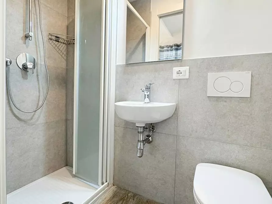 Immagine 4 di Camera in affitto  in Via del Ponte all'Asse a Firenze