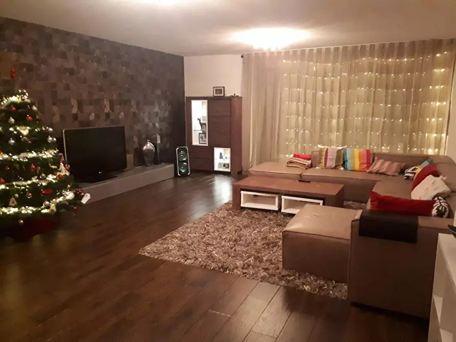 Immagine 1 di Camera in affitto  in New Yorksingel a 's-Gravenhage