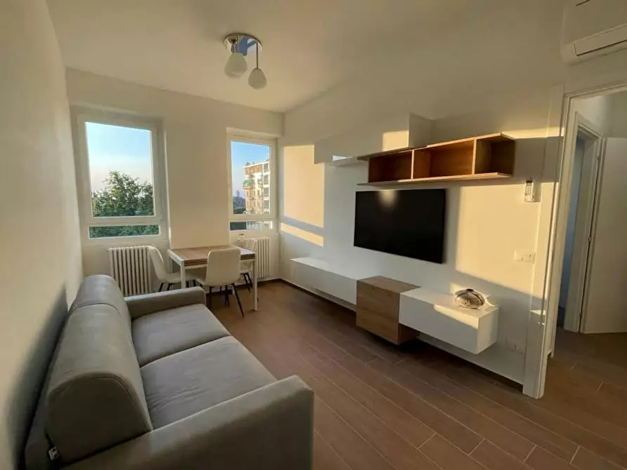 Immagine 1 di Appartamento in affitto  in Via Spezia a Milano