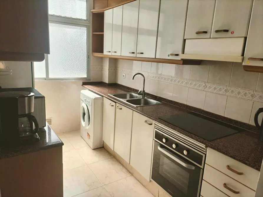 Immagine 7 di Camera in affitto  in Carrer del Bisbe Jaume Pérez a Valencia