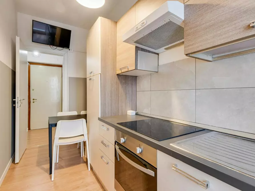 Immagine 9 di Camera in affitto  in Piazza Geremia Bonomelli a Milano