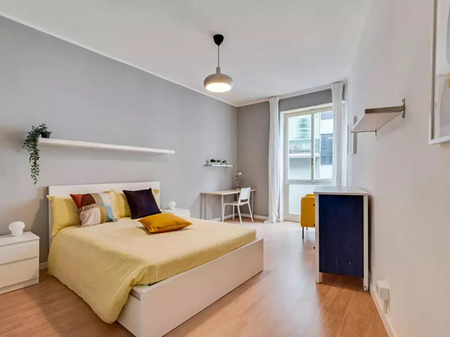 Immagine 1 di Camera in affitto  in Piazza Geremia Bonomelli a Milano