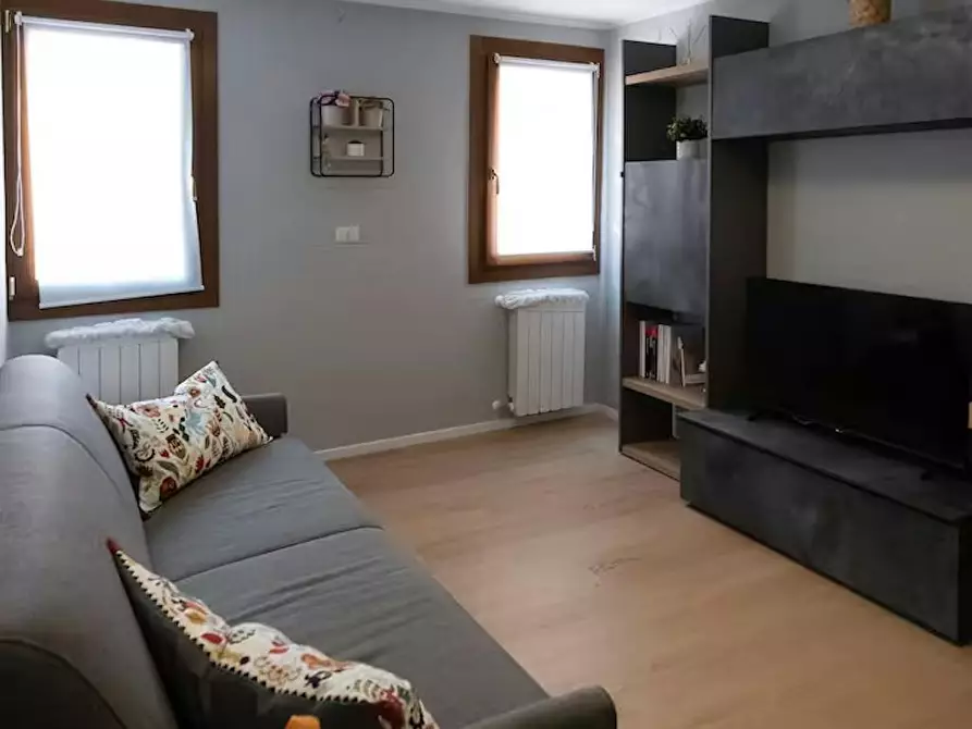 Immagine 7 di Camera in affitto  in Calle Ponte Sant'Andrea a Chioggia