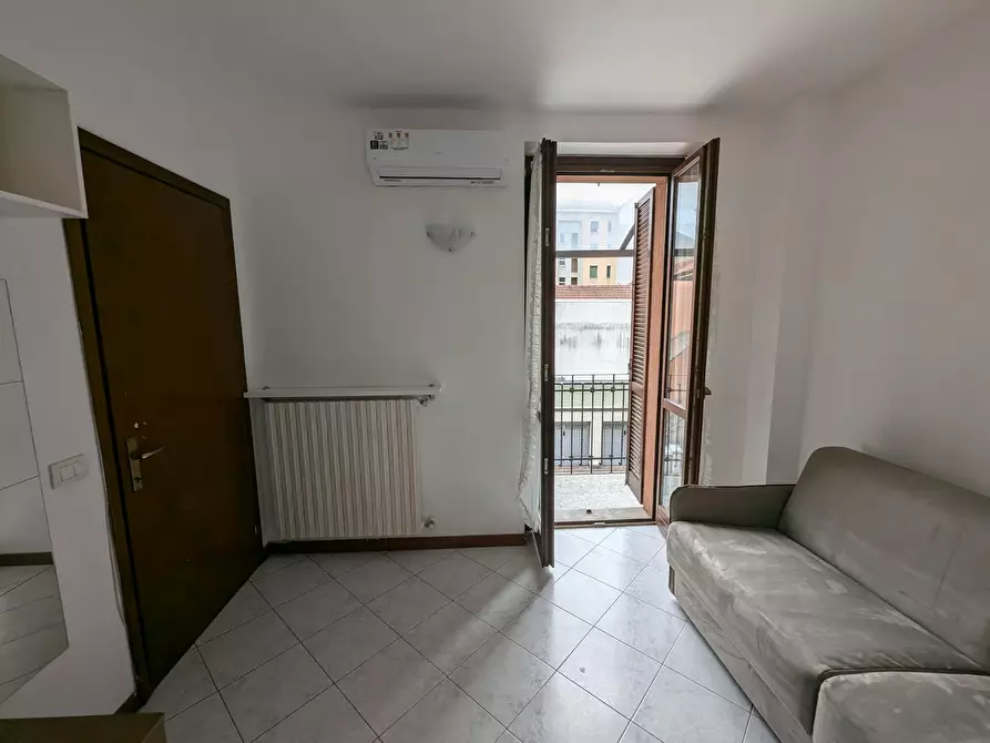 Immagine 6 di Camera in affitto  in Via Monte Popera a Milano