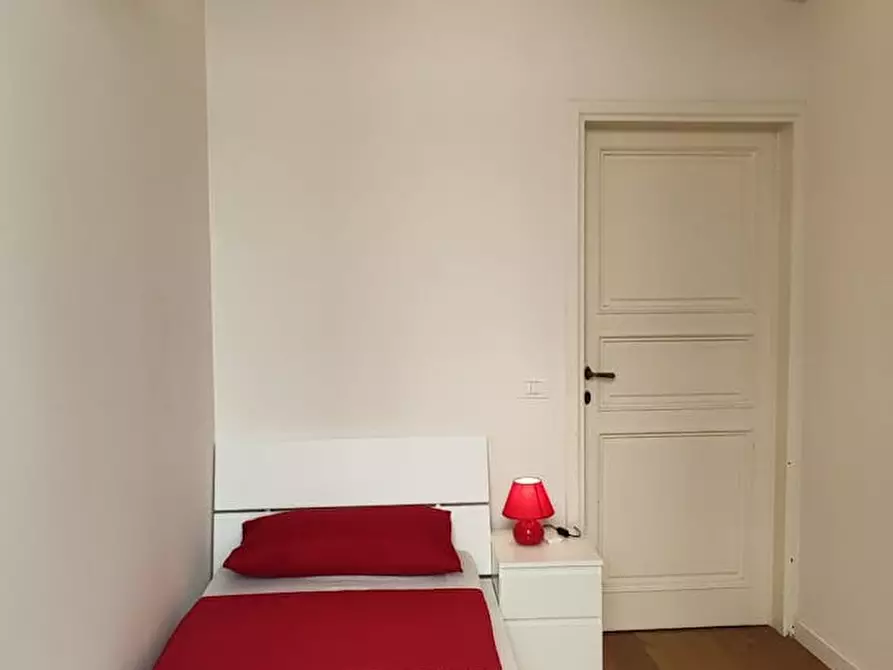 Immagine 4 di Camera in affitto  in Via Ricasoli a Firenze