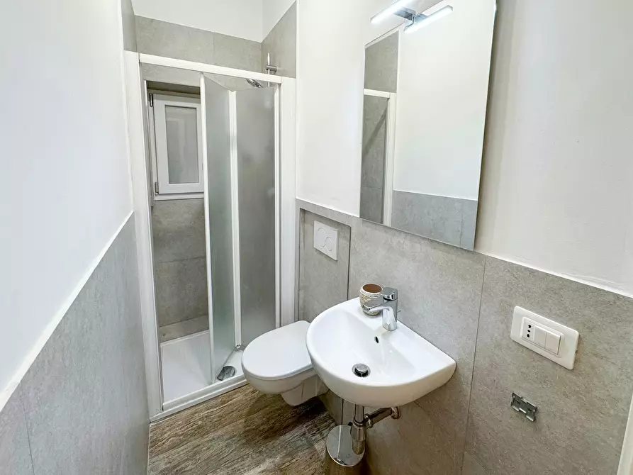 Immagine 9 di Camera in affitto  in Via del Ponte all'Asse a Firenze