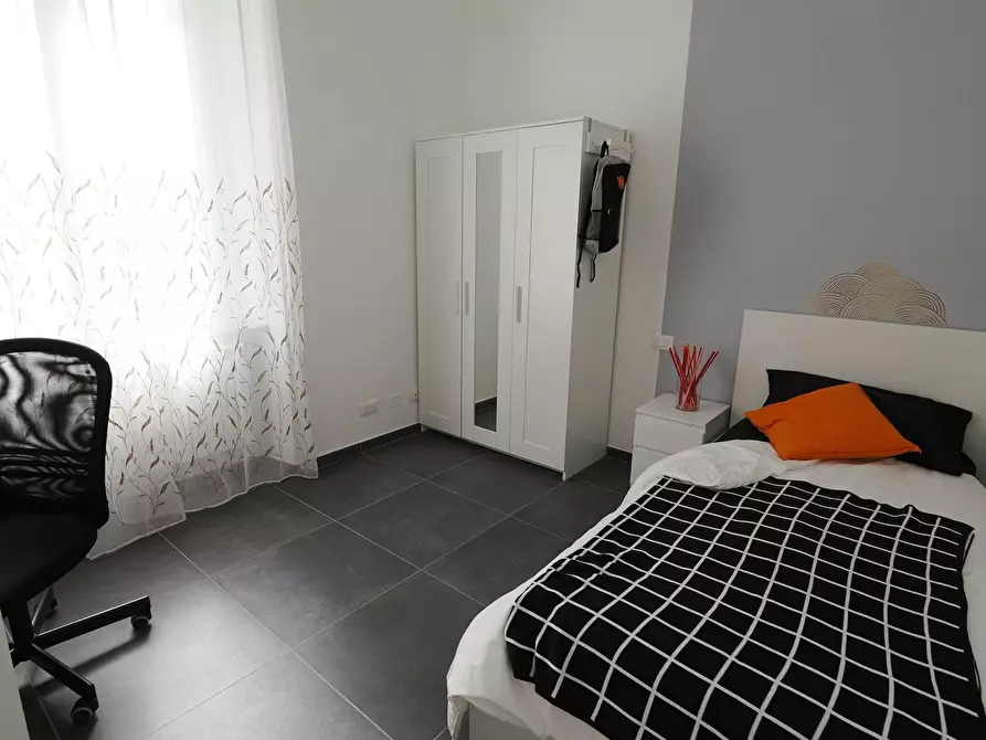 Immagine 3 di Camera in affitto  in Corso Peschiera a Torino