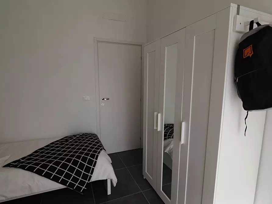 Immagine 5 di Camera in affitto  in Corso Peschiera a Torino