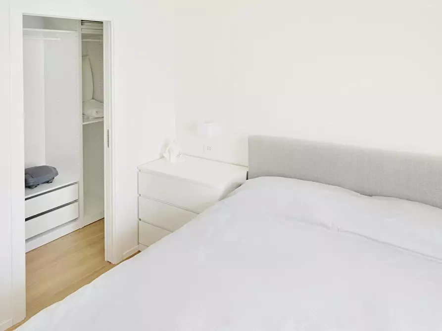 Immagine 4 di Appartamento in affitto  in Via Tortona a Milano