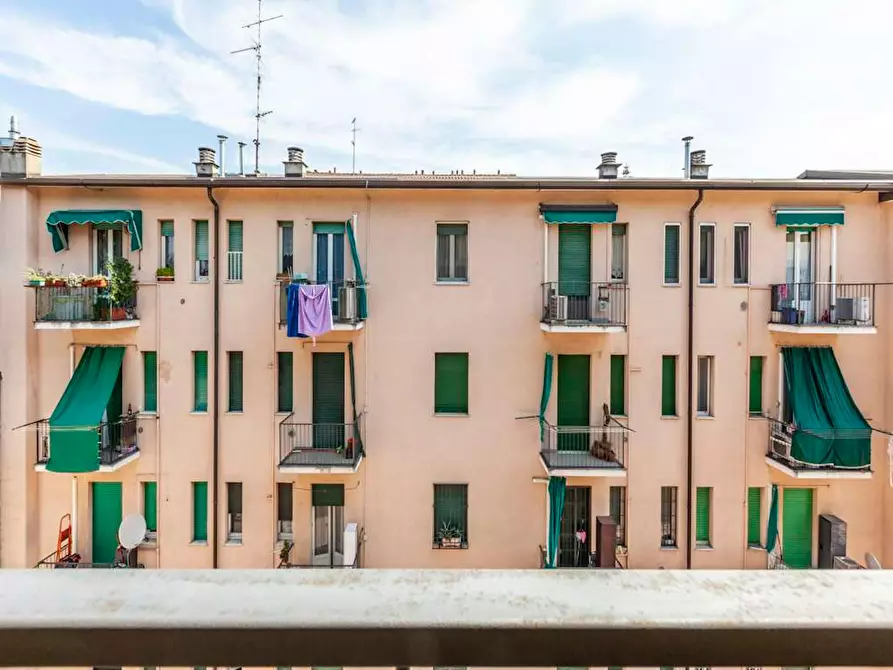 Immagine 9 di Camera in affitto  in Via Giuseppe Regaldi a Milano