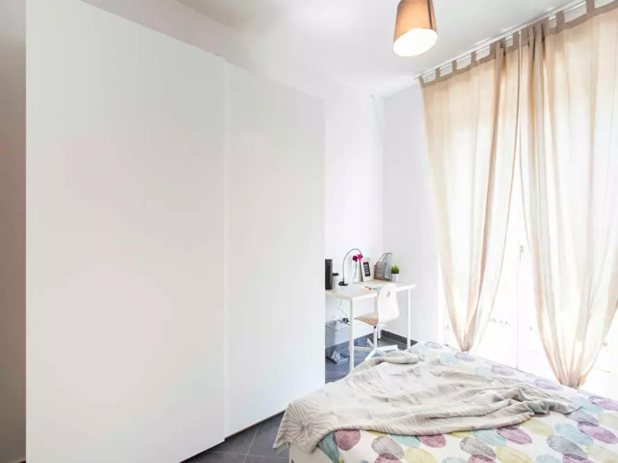 Immagine 5 di Camera in affitto  in Via Ginestre a Buccinasco