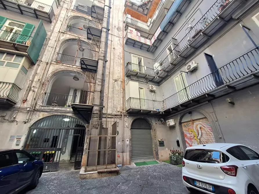 Immagine 4 di Camera in affitto  in Via Duomo a Napoli