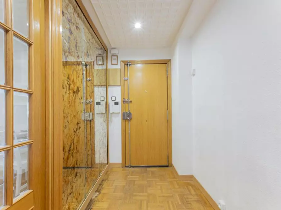 Immagine 2 di Camera in affitto  in Avinguda de la Constitució a Valencia