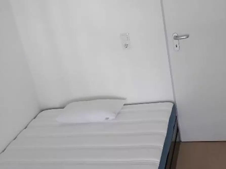 Immagine 1 di Camera in affitto  in Ahrensdorfer Straße a Berlin
